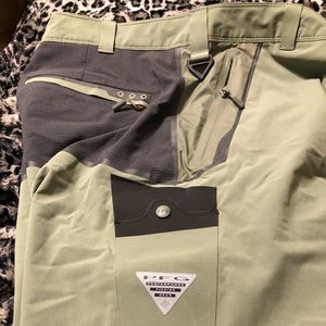 Men’s Colombia EUC worn 1x PFG fishing shorts 34